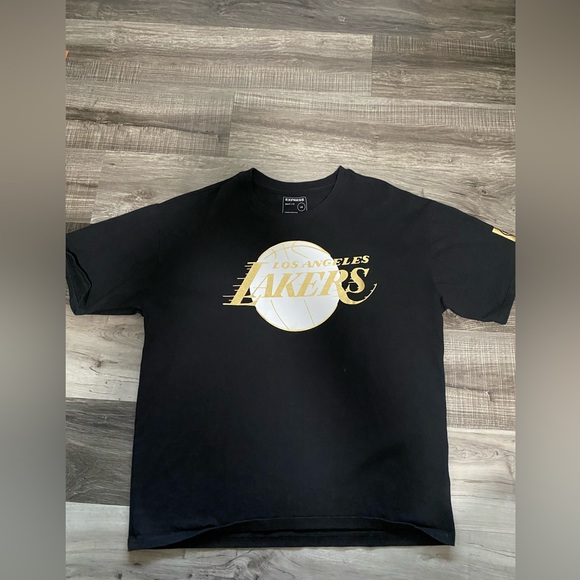 Express Other - Express LA Lakers  Black and Gold Mens  Tee size Large 100% cotton